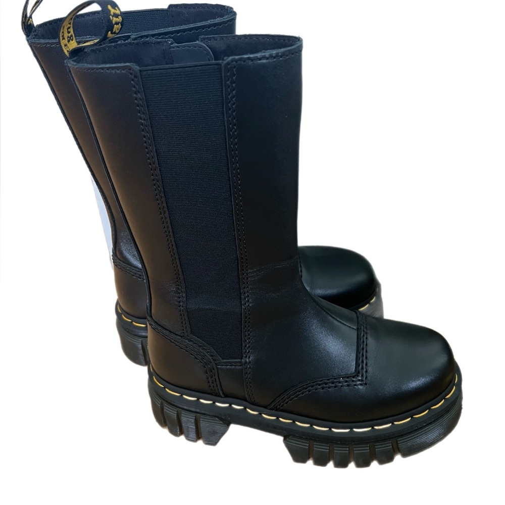 Dr. Martens Audrick Chelsea Tall